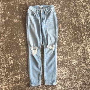 Good American Distressed Skinny Jean
